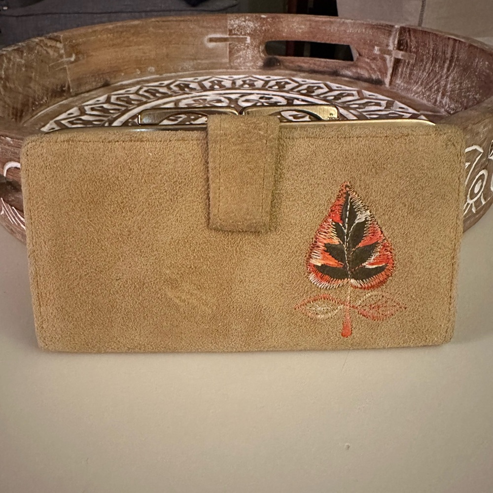 Vintage Suede Embroidered 70s Wallet Tan EUC